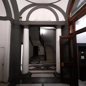 https://stradivari-suite-roma.it-romehotels.com